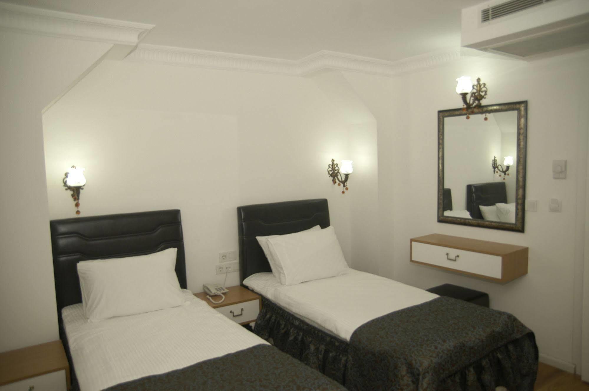 Jakaranda Hotel Istambul Exterior foto
